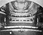 Saal von der Bühne aus gesehen, vor 1902