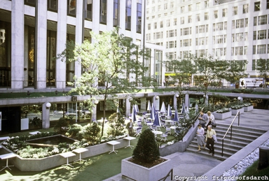 File:General Motors Building Sunken Plaza.jpg