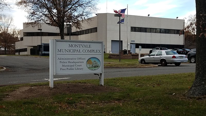 File:Montvale, NJ Borough Hall.jpg