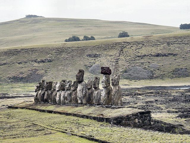 File:Easter-Island.jpg