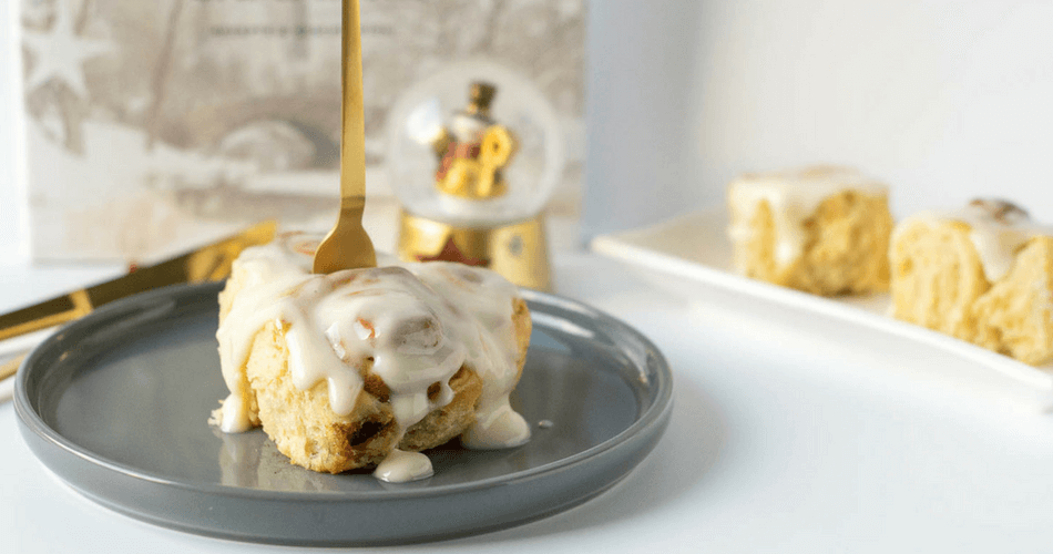 Super leckere Cinnamon Rolls mit Frosting aus Frischkäse, Milch und Puderzucker