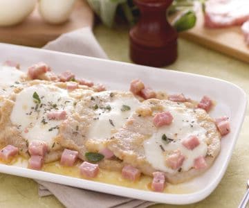 Scaloppine saporite con cubetti di cotto e formaggio