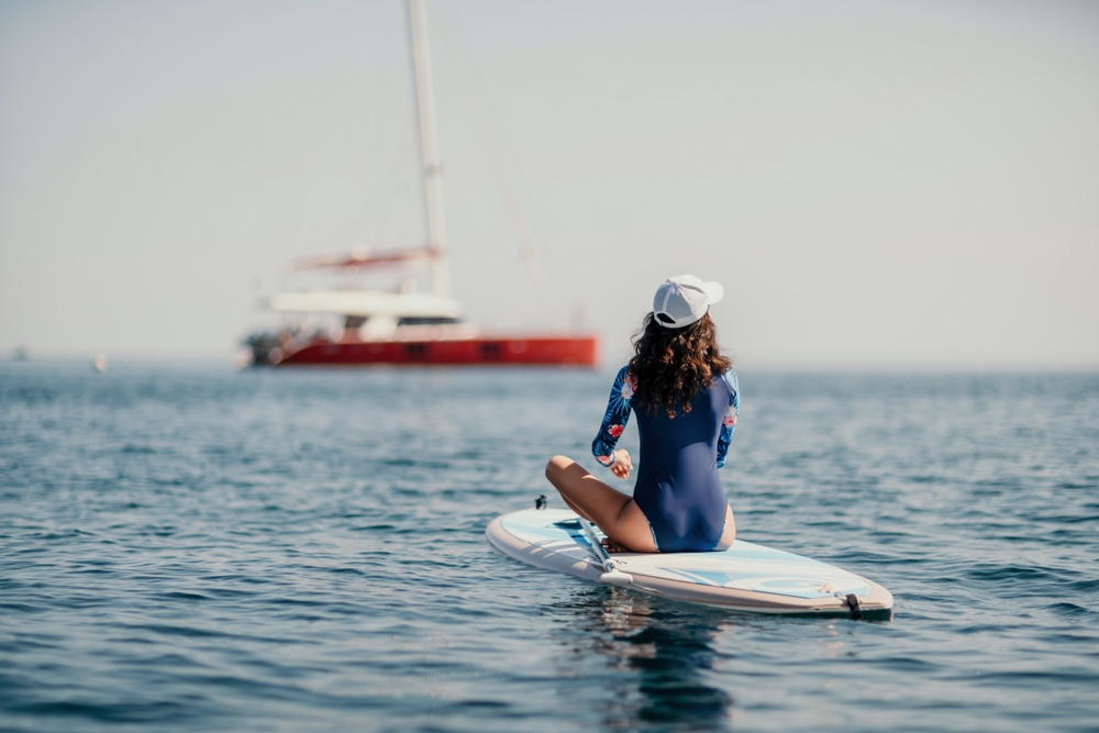 What’s SUP: Όσα πρέπει να ξέρετε πριν δοκιμάσεις το πιο fun θαλάσσιο σπορ