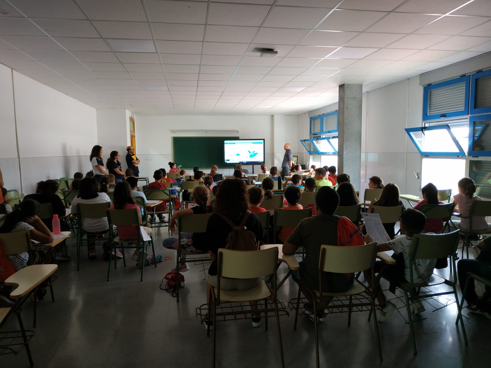 Visita Estación Meteorológica IES Vicente Medina EM2