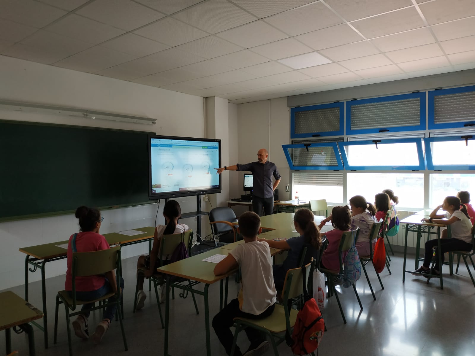 Visita Estación Meteorológica IES Vicente Medina EM3