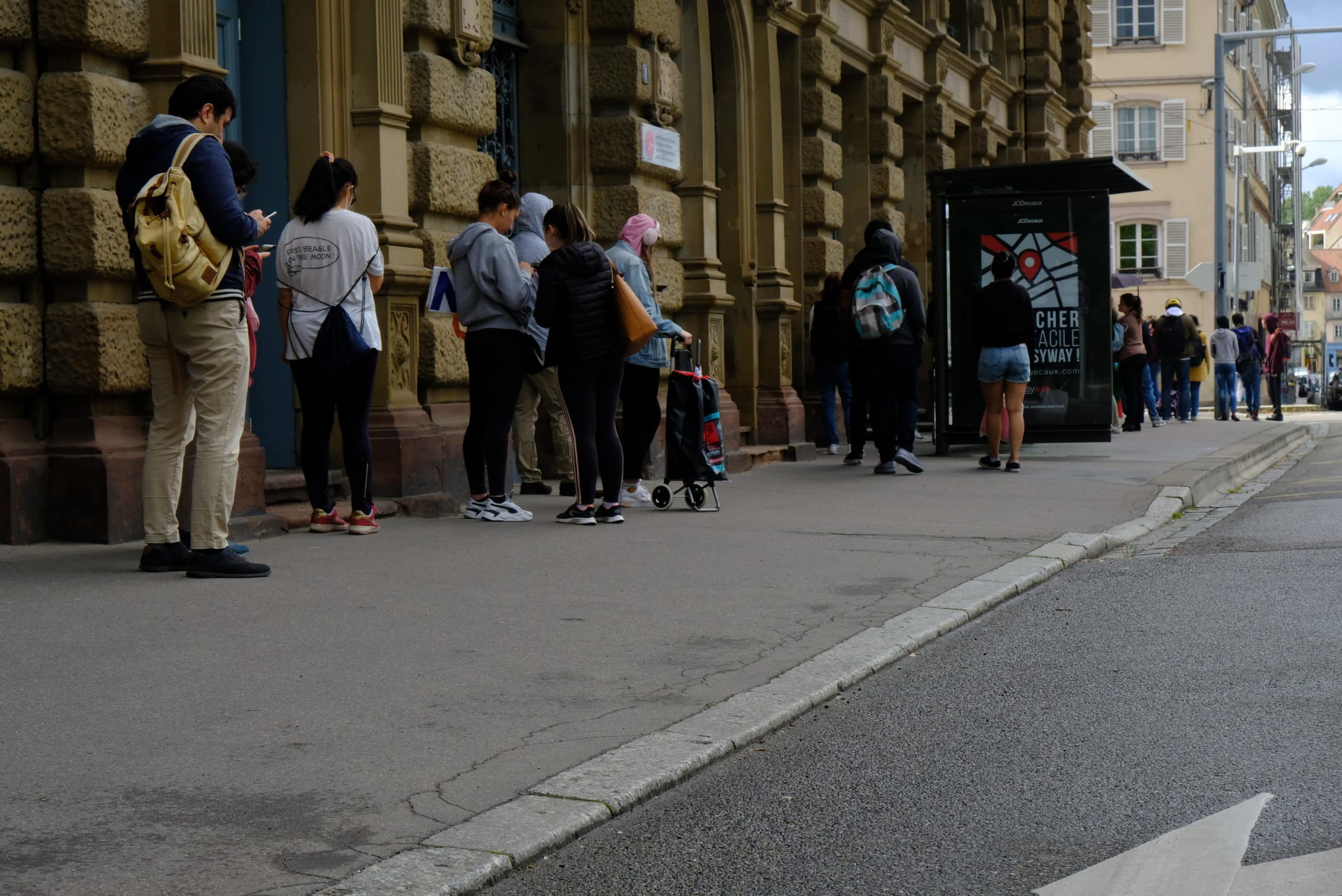 Des protections hygiéniques gratuites parmi les quatre mesures pour aider les étudiants précaires à la rentrée