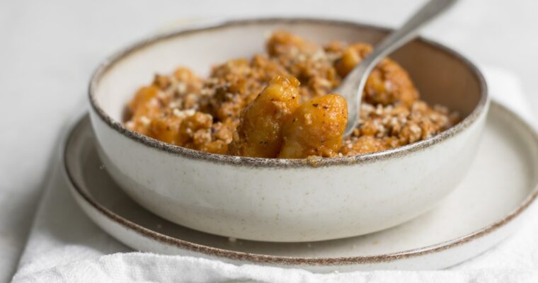 Gnocchi di carote al ragù vegetale