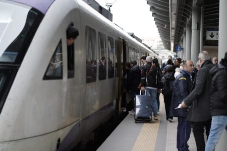 Τρίωρη στάση εργασίας την Παρασκευή των σιδηροδρομικών