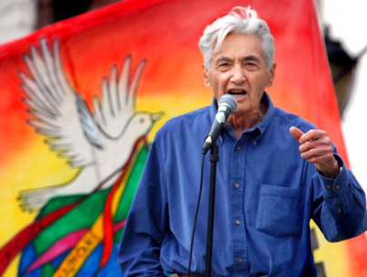 Howard Zinn at Peace Rally | Zinn Education Project: Teaching People's History