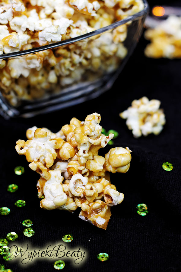 karmelowy popcorn