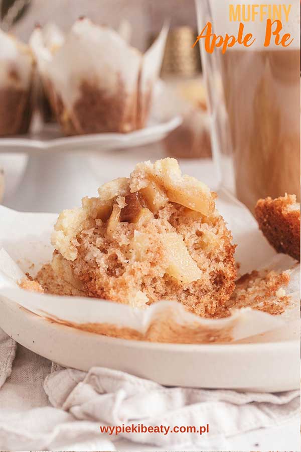 a close up of a muffin with apple pie feeling