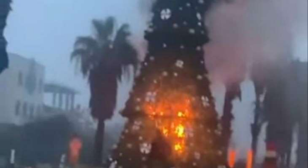 Syria’s Christians fearful of new Islamist leaders as they start celebrating Christmas