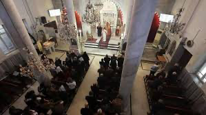 Syrian Christians attend Christmas mass for first time since fall of Assad